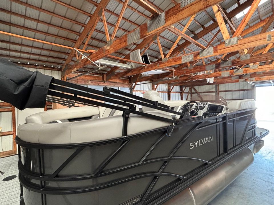 2024 Sylvan 21' Tritoon Mirage X1 With 200HP Mercury