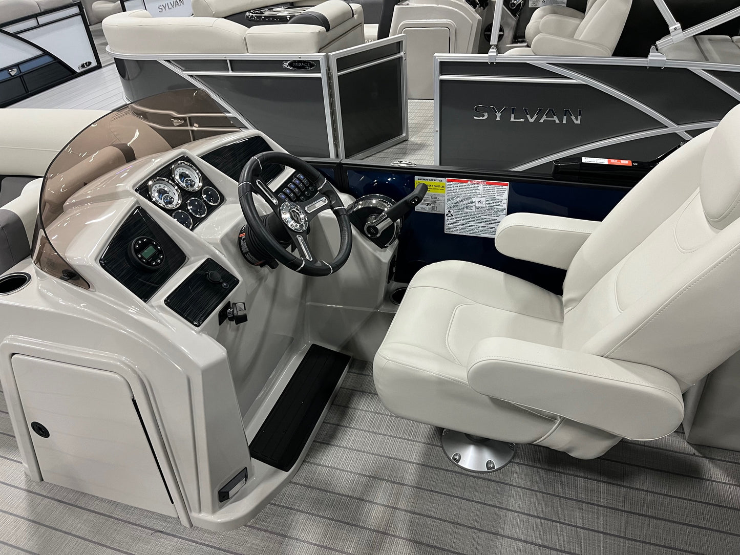 2024 Sylvan 23' X3 CLZ Tritoon With 250HP Mercury
