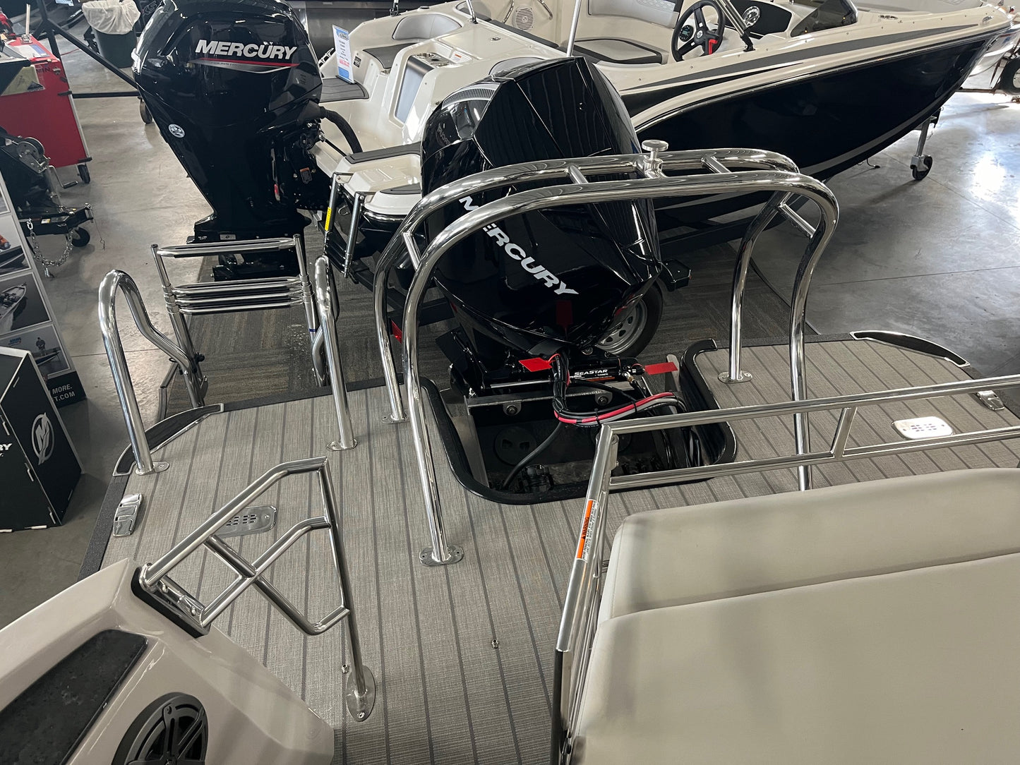 2024 Sylvan 25' G5 G-5 LZ Tritoon With Mercury 300HP Pro XS
