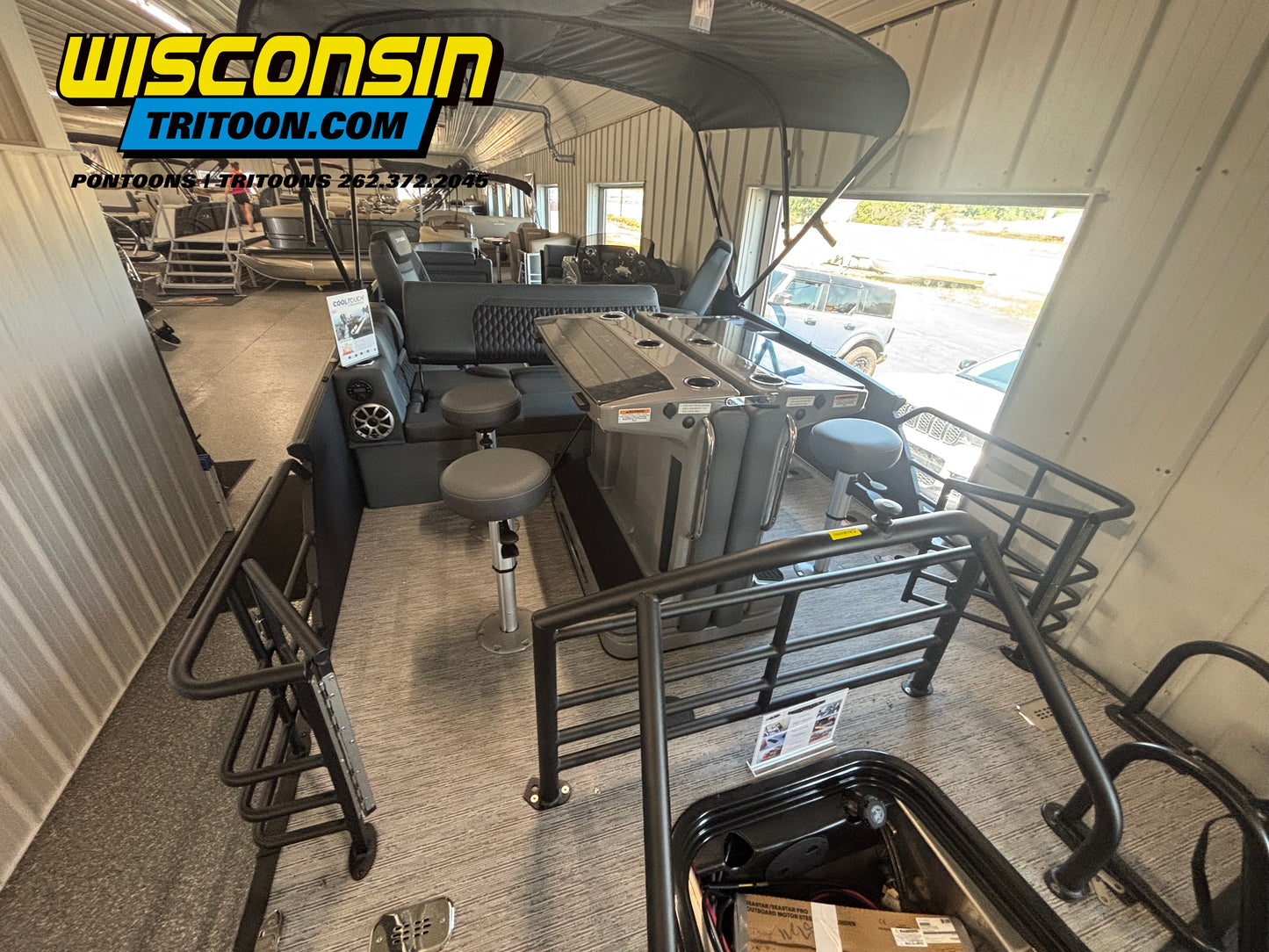 2026 Sylvan 23' L3 DLZ Bar Platinum Edition Fiberglass Tritoon