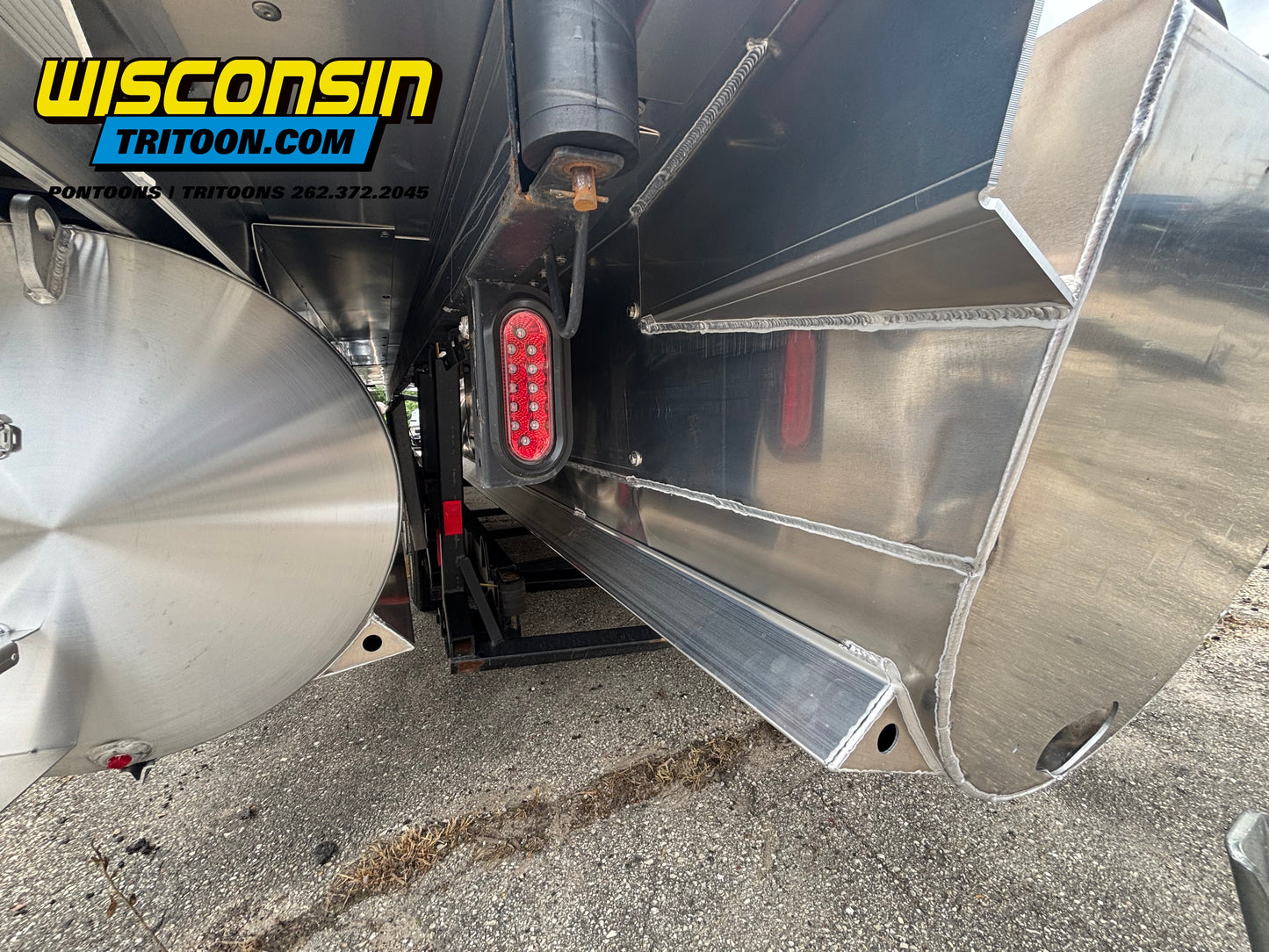 Hoosier Hydraulic Tritoon Scissor Trailer BX325TT-12 5500LB Capacity