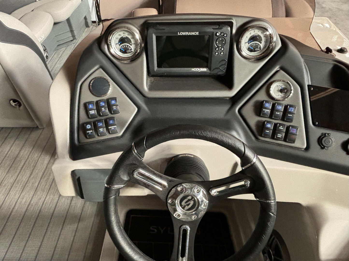 2024 Sylvan 23' L3 DLZ Tritoon With a 250HP Mercury