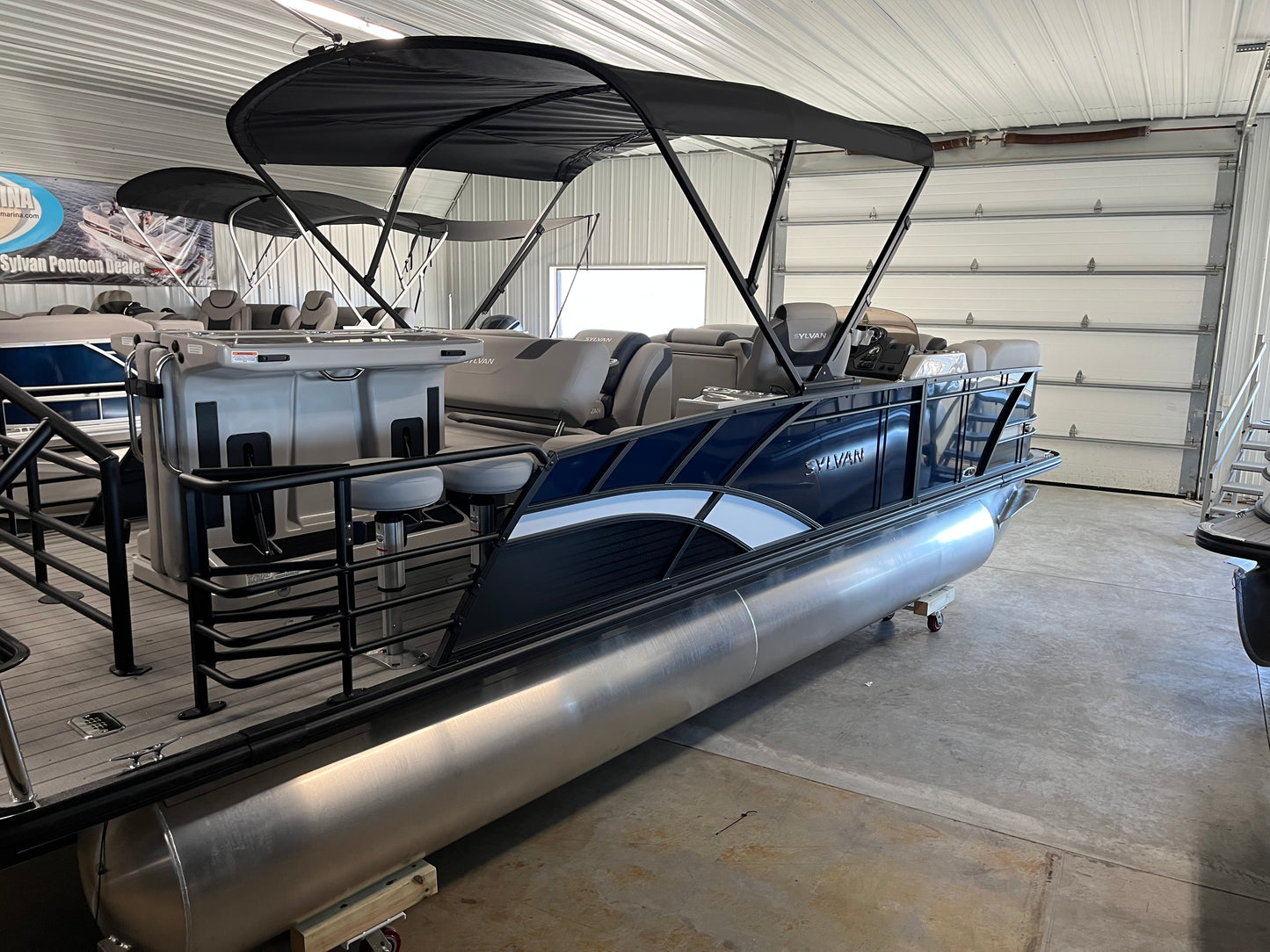 2025 Sylvan 23' L3 DLZ Bar Pontoon With Mercury 60HP CT