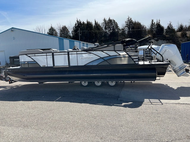 2025 Sylvan 25' L5 CLZ Swingback Tritoon With Mercury White 200HP