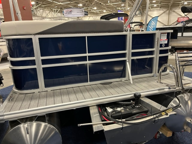 2025 Sylvan 20' Pontoon 820 Mirage CR With Mercury 60HP CT