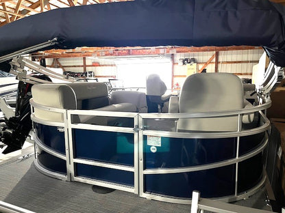 Electric Pontoon with 7.5E Mercury Avator