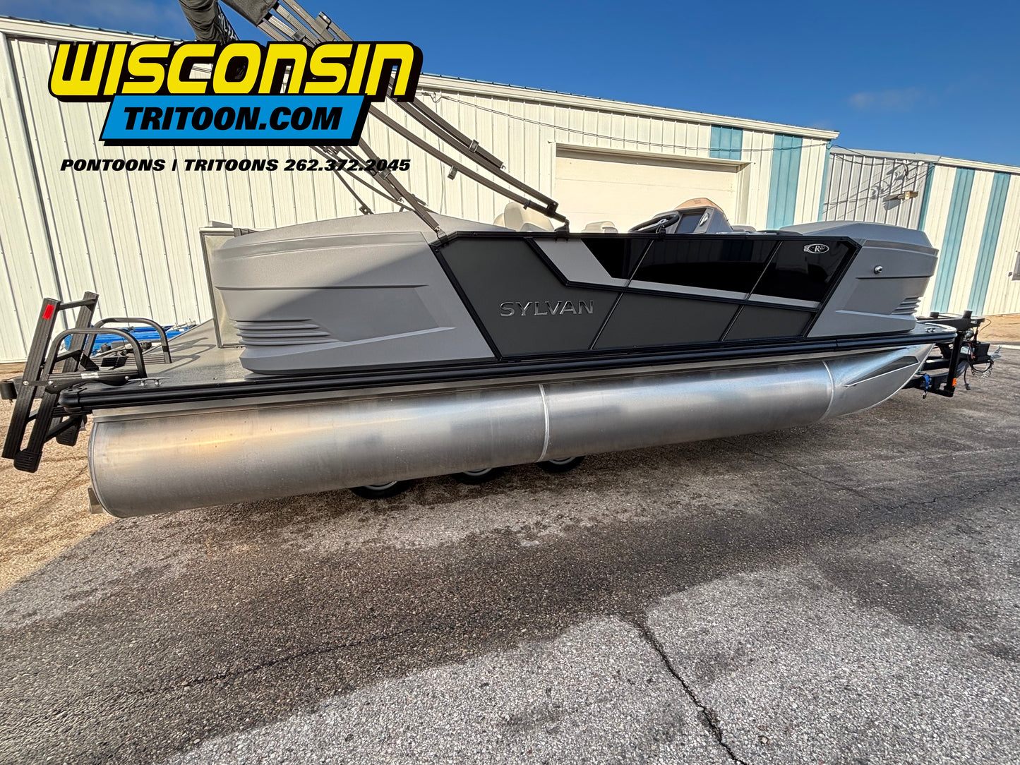 2026 Sylvan 20' Tritoon R20 Party Fish