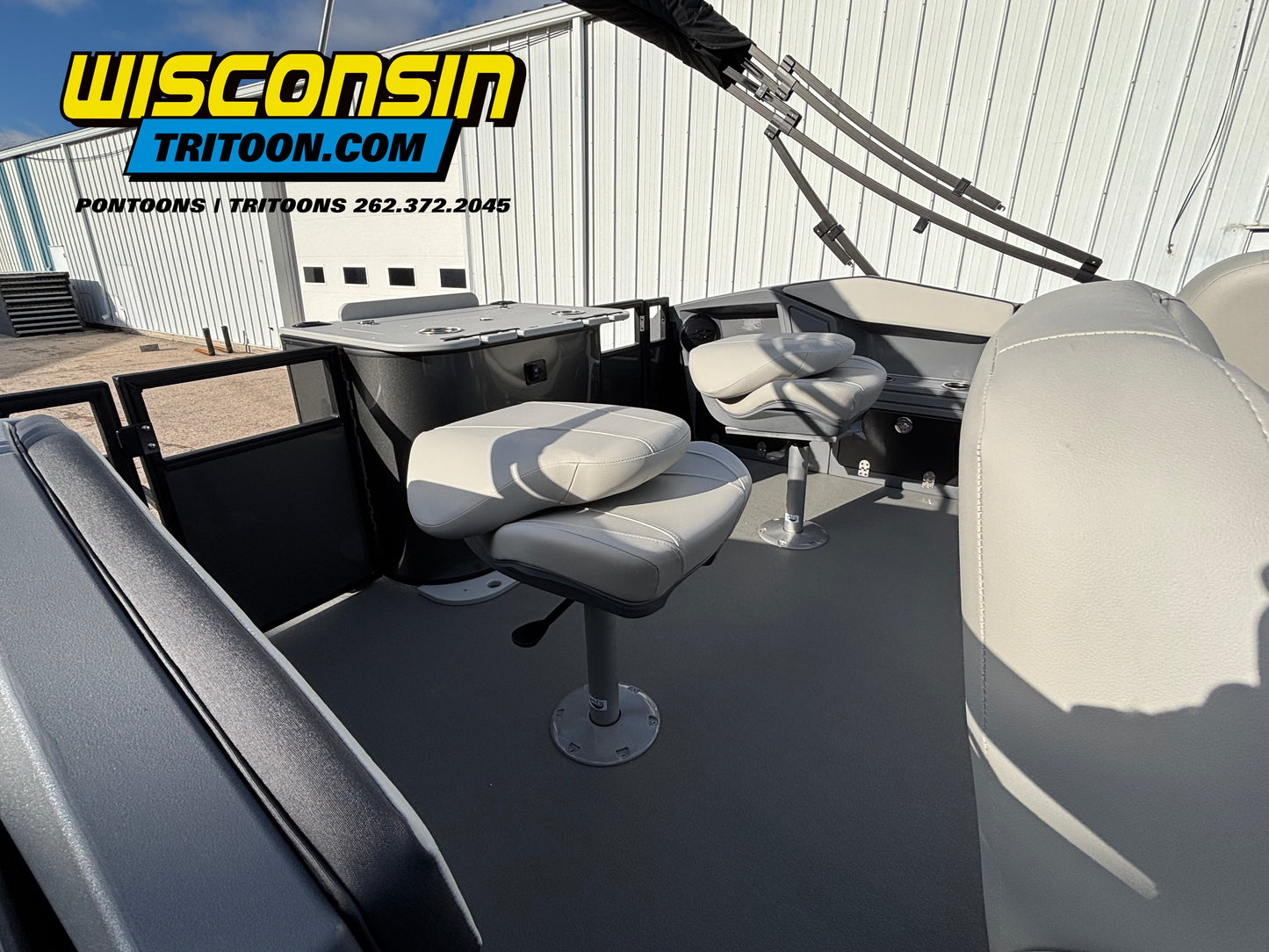 2026 Sylvan 20' Tritoon R20 Party Fish