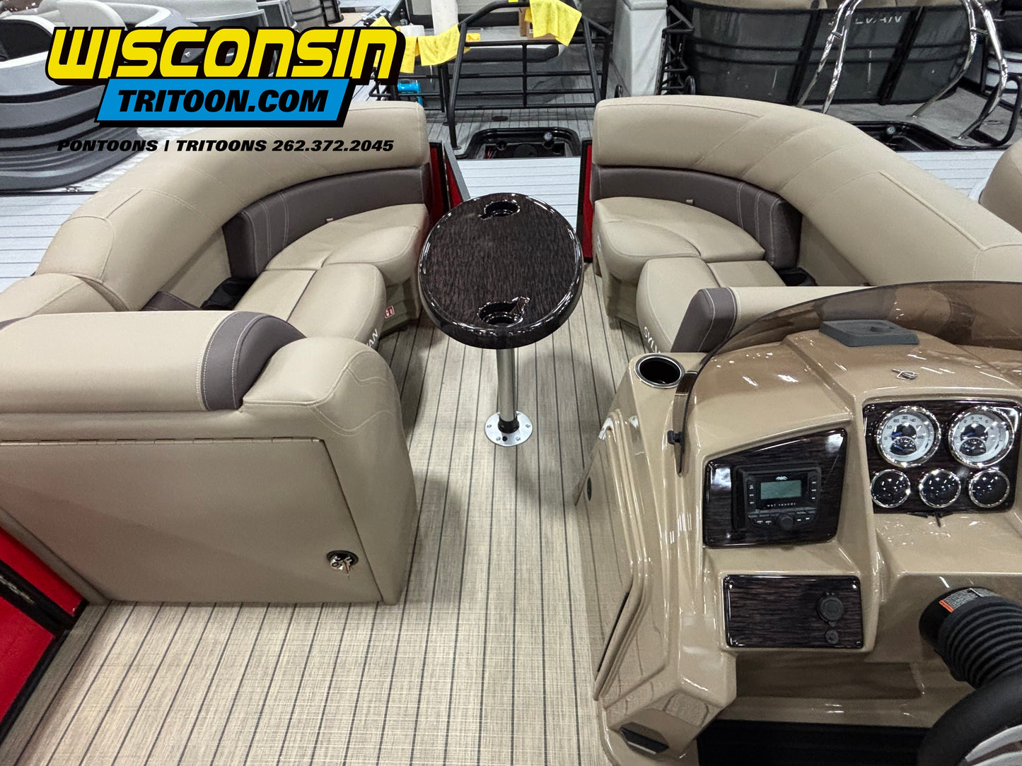 2026 Sylvan 20' Tritoon 820 Mirage CLZ DH Swingback