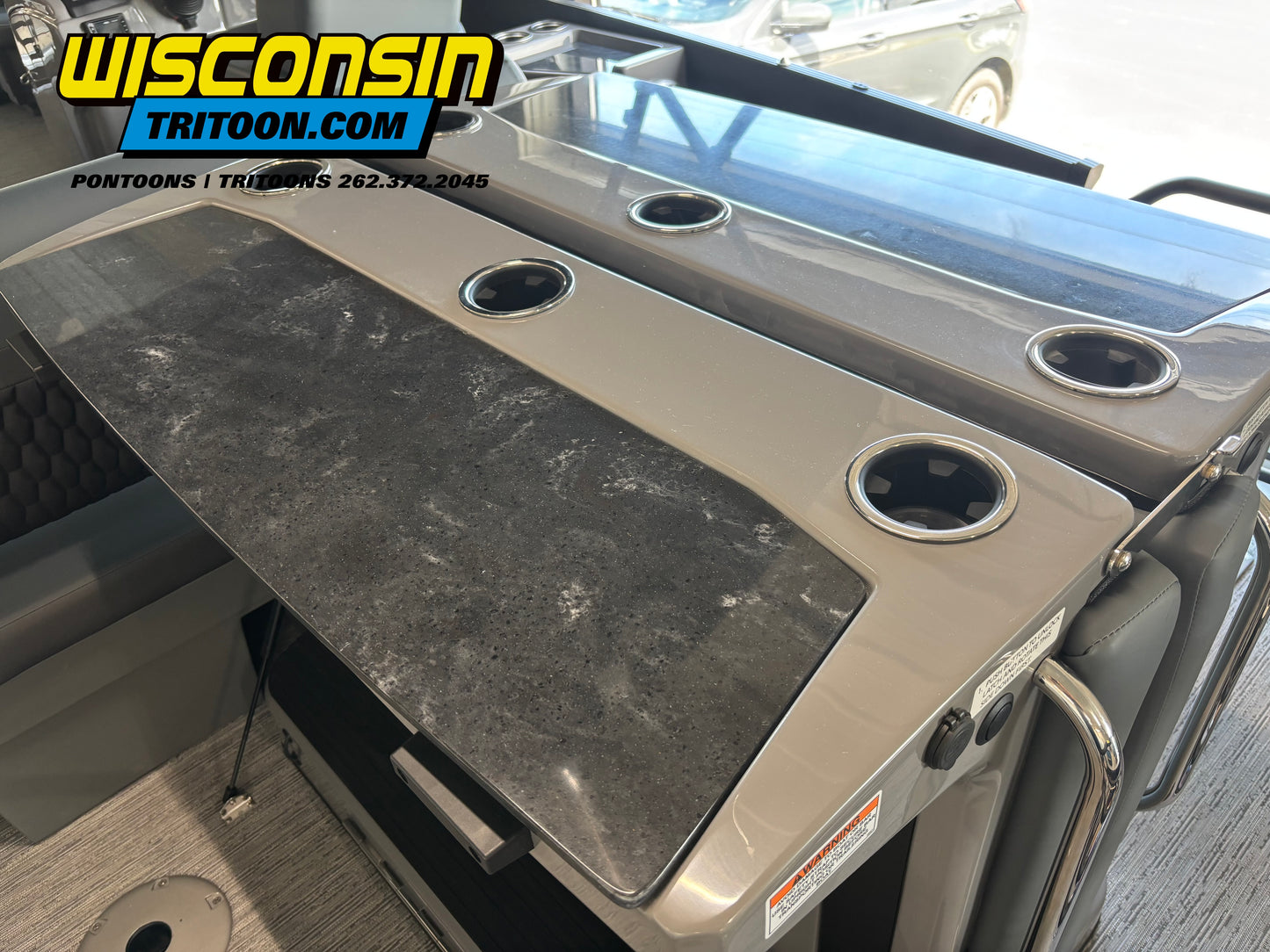 2026 Sylvan 23' L3 DLZ Bar Platinum Edition Fiberglass Tritoon