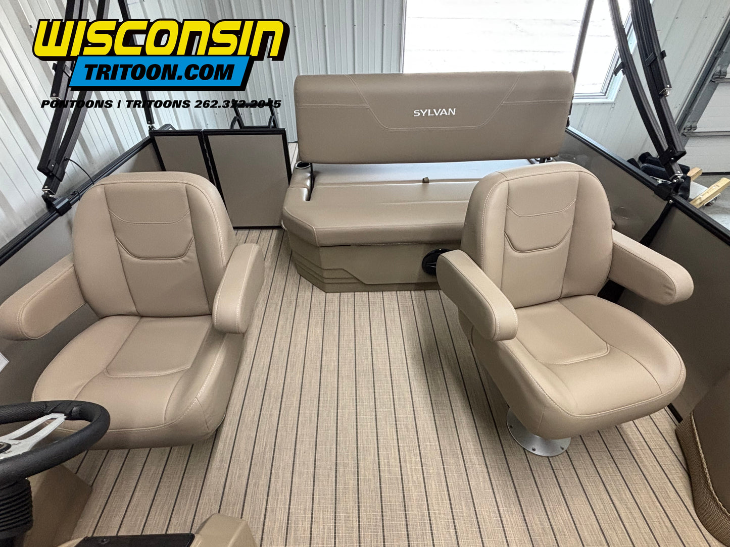 2026 Sylvan 22' Tritoon 822 Mirage CLZ DH Swingback