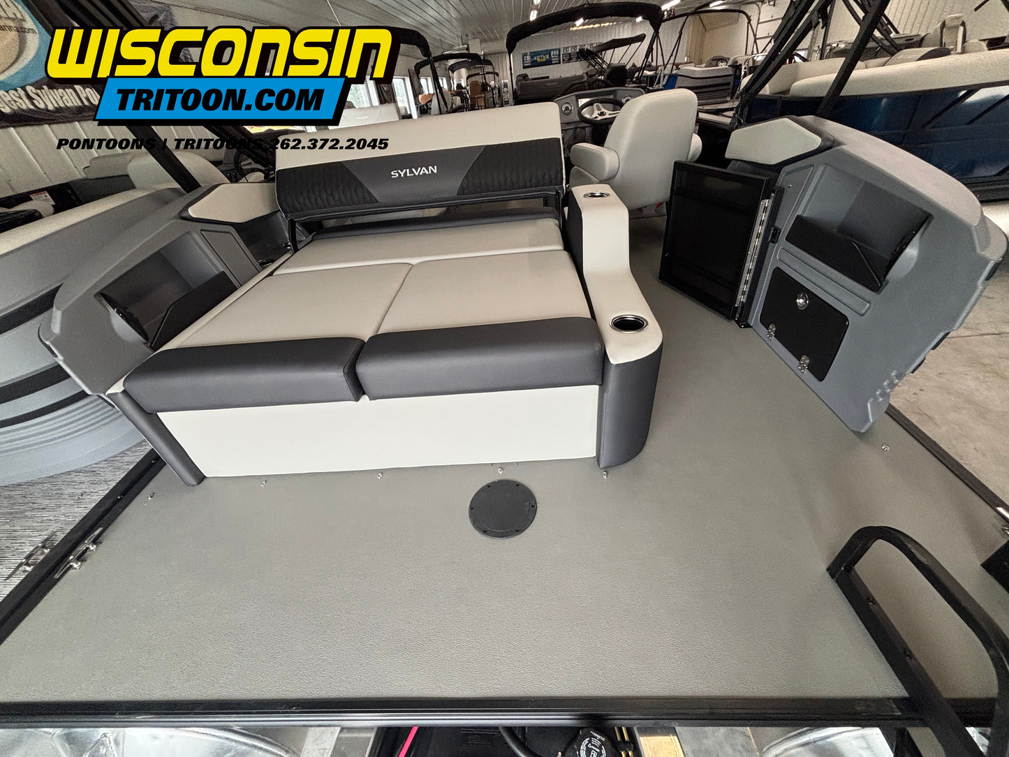 2026 Sylvan 20' Tritoon R20 CLZ DH