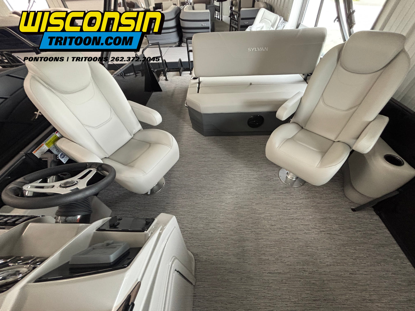 2026 Sylvan 20' Tritoon 820 Mirage CLZ DH Swingback
