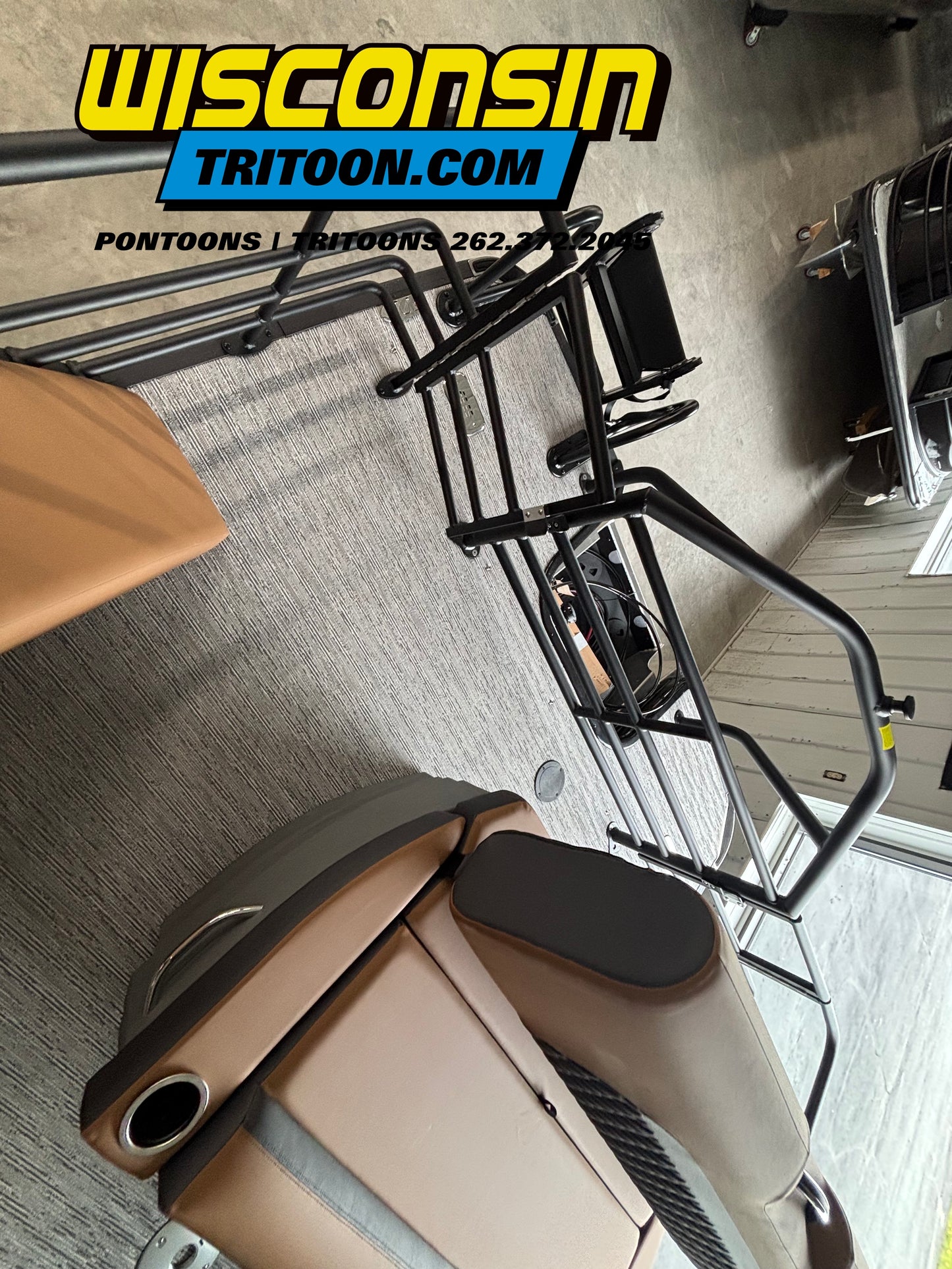2026 Sylvan 23' L3 DLZ Platinum Fiberglass Tritoon