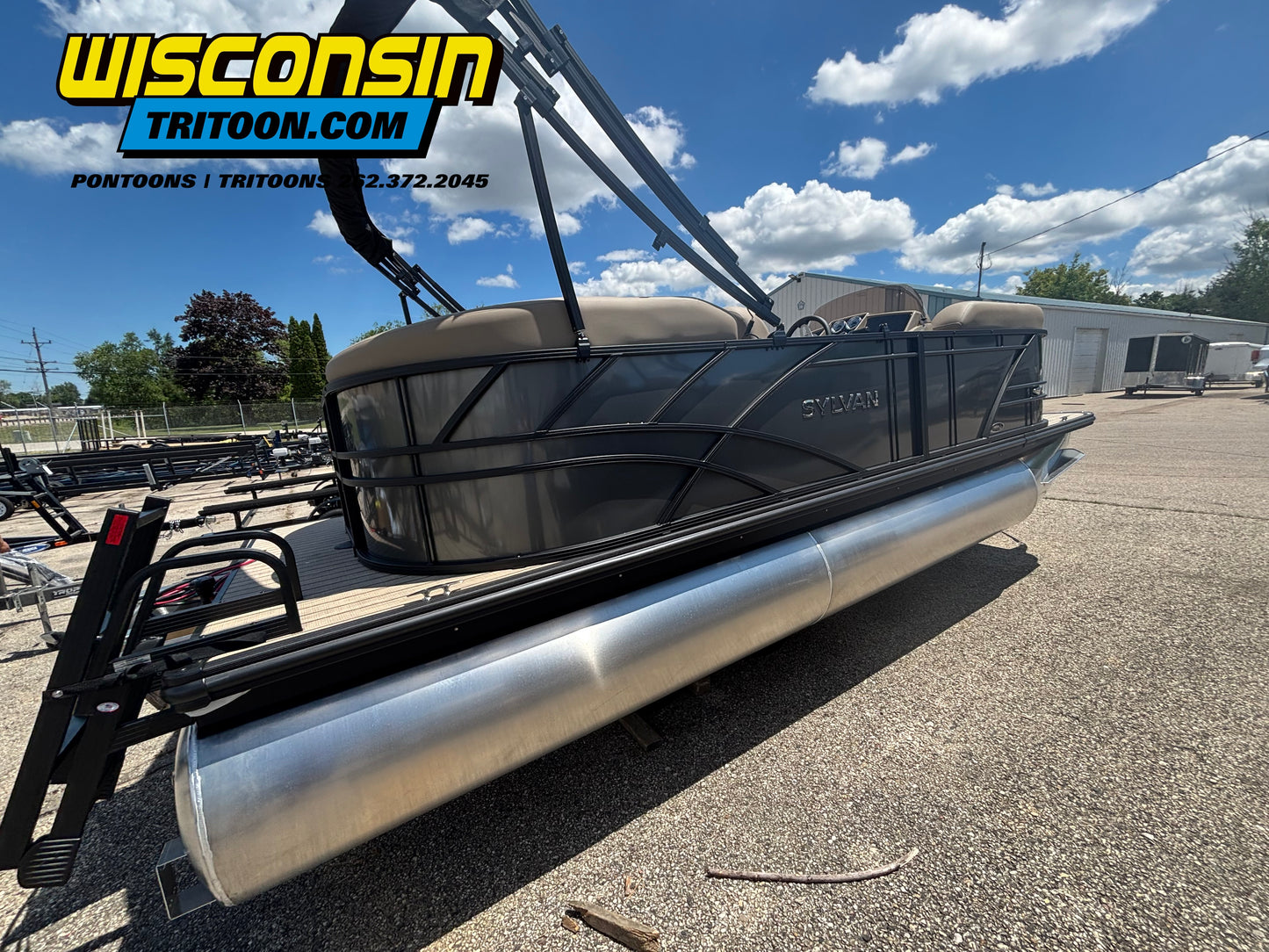 2026 Sylvan 20' Tritoon 820 Mirage LZ CR