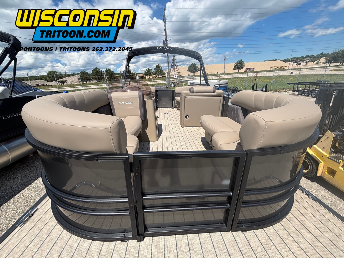2026 Sylvan 20' Tritoon 820 Mirage LZ CR