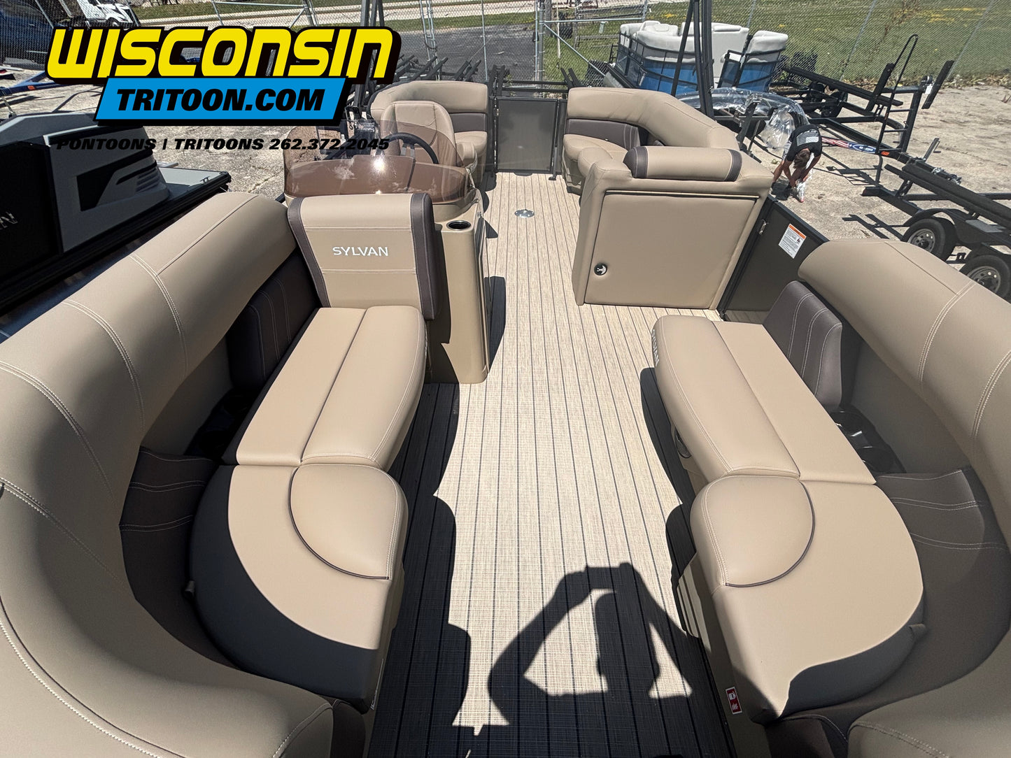 2026 Sylvan 20' Tritoon 820 Mirage LZ CR
