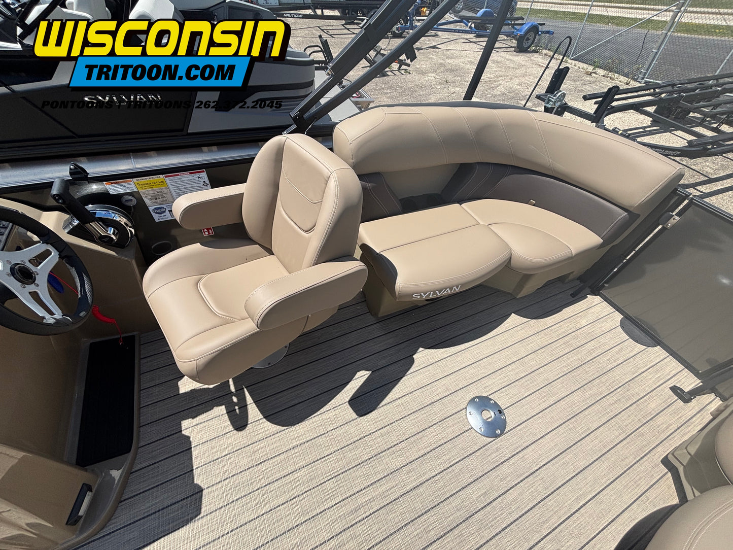 2026 Sylvan 20' Tritoon 820 Mirage LZ CR