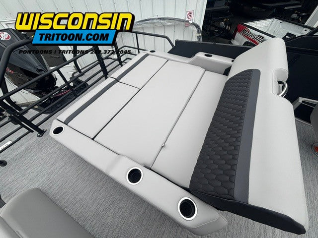 2026 Sylvan 23' L3 ULZ Swingback Sport Arch Platinum Edition Fiberglass Tritoon
