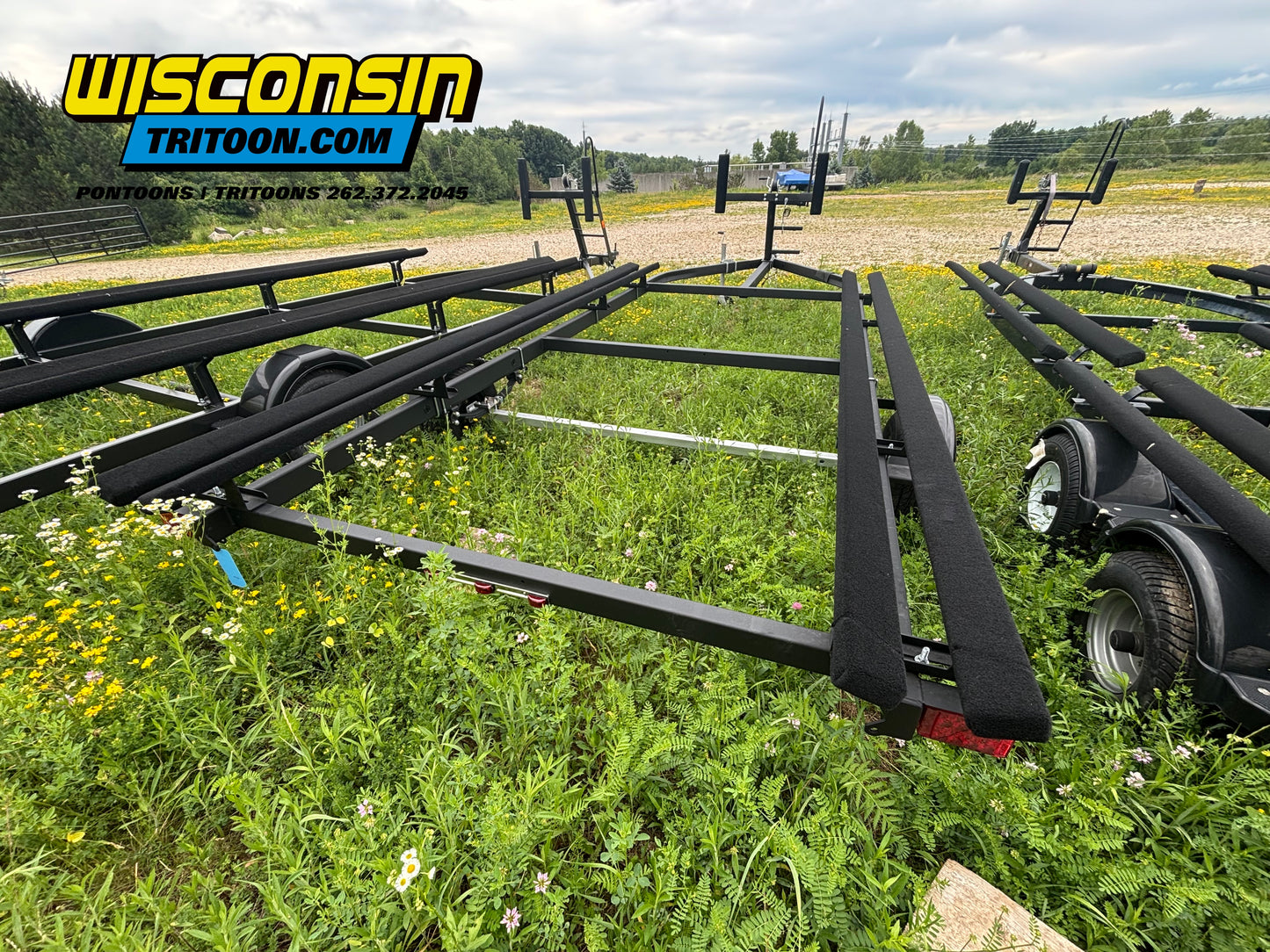 Karavan 1618 Single Axle Pontoon Bunk Trailer, 16'-18', 2200 LB Capacity
