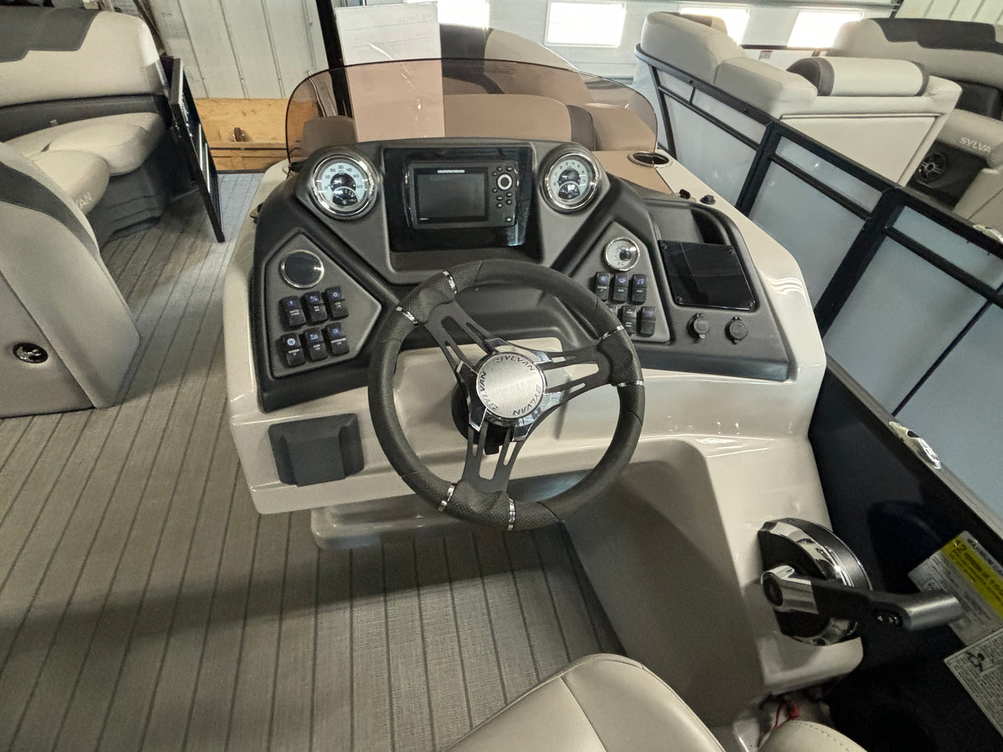 2023 Sylvan 23' L3 DLZ Bar Tritoon With a 150HP Mercury