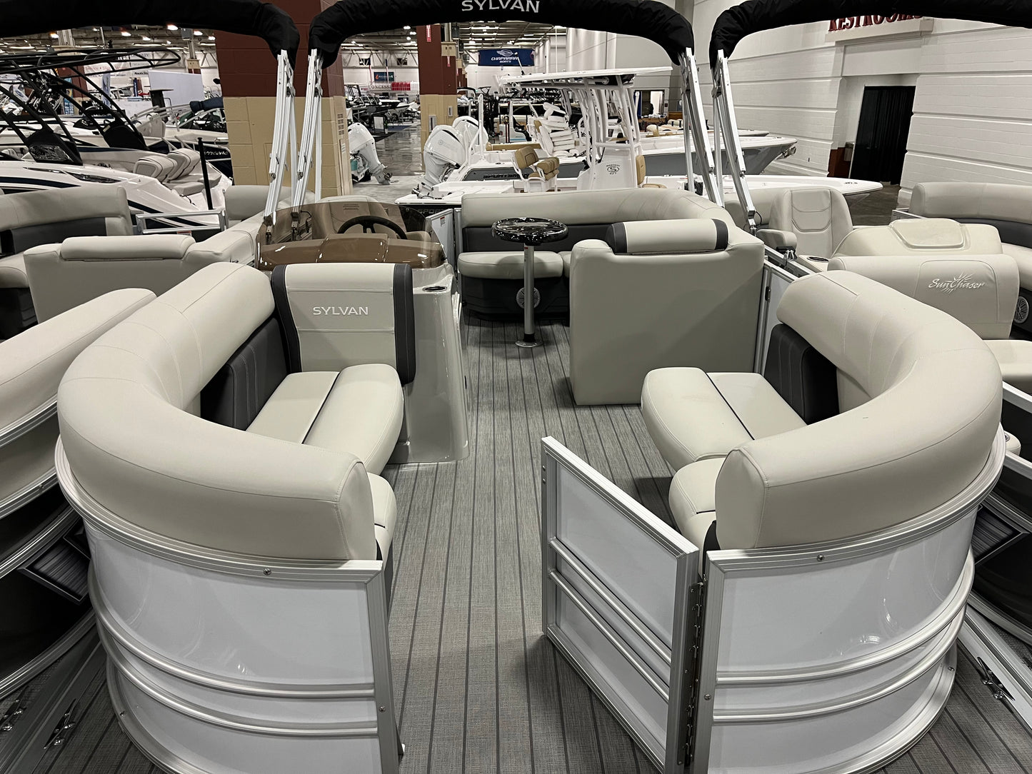 2025 Sylvan 18' 818 Mirage CRS With Mercury Avator 35E Electric Pontoon