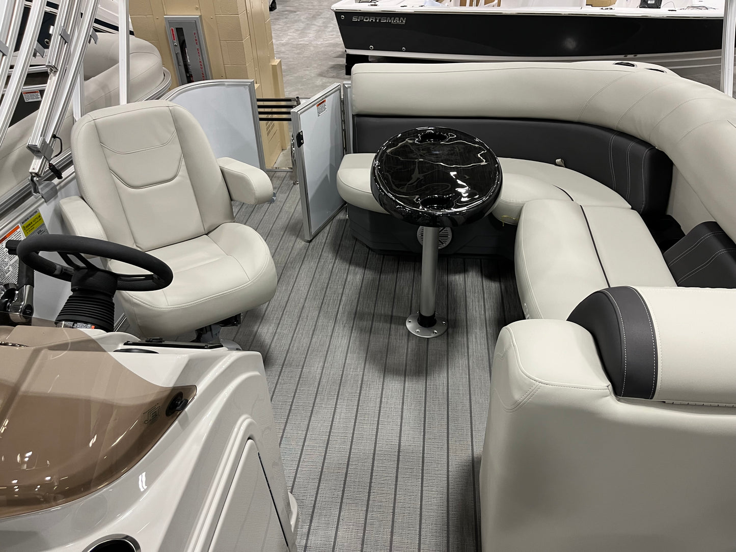 2025 Sylvan 18' 818 Mirage CRS With Mercury Avator 35E Electric Pontoon