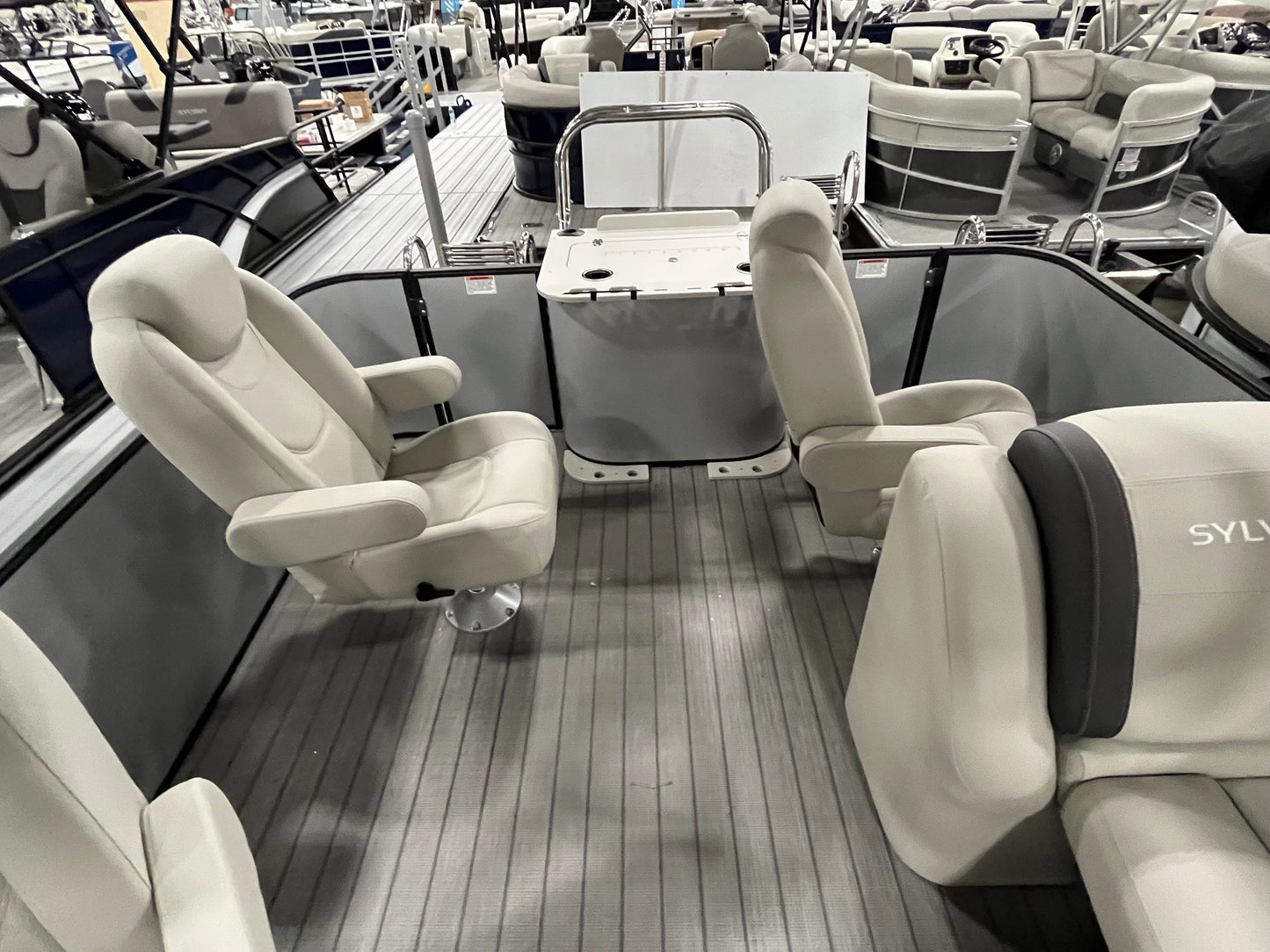 2025 Sylvan 23' Tritoon Mirage X3 Party Fish Mercury 115HP CT