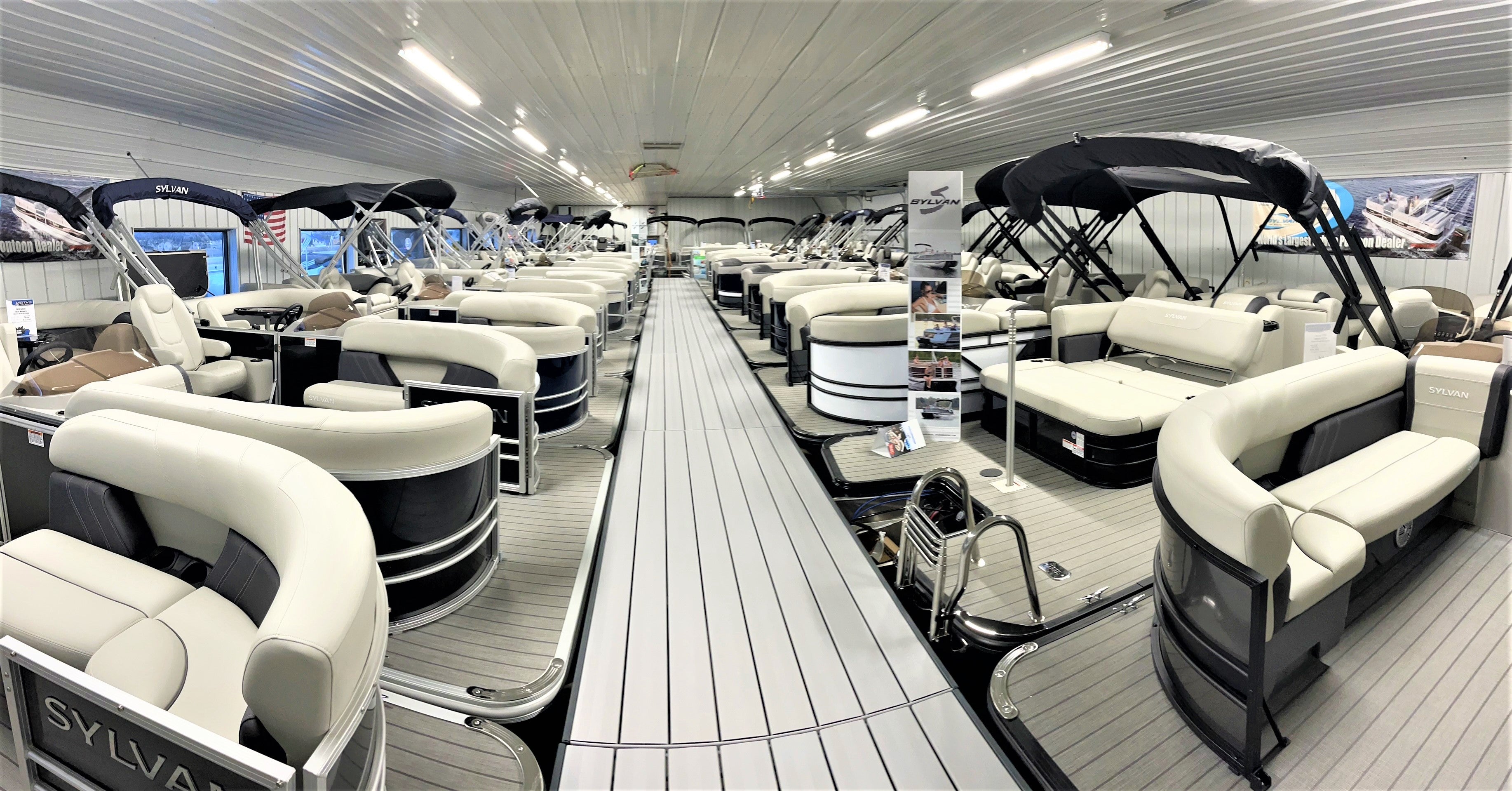 Pontoon Showroom Wisconsin Pontoon