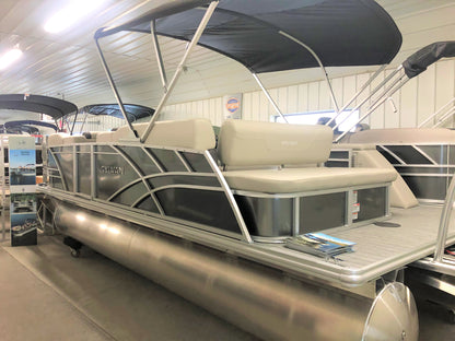 Sylvan 8522 CLZ Pontoon For Sale Wisconsin Illinois. Wisconsin Pontoon