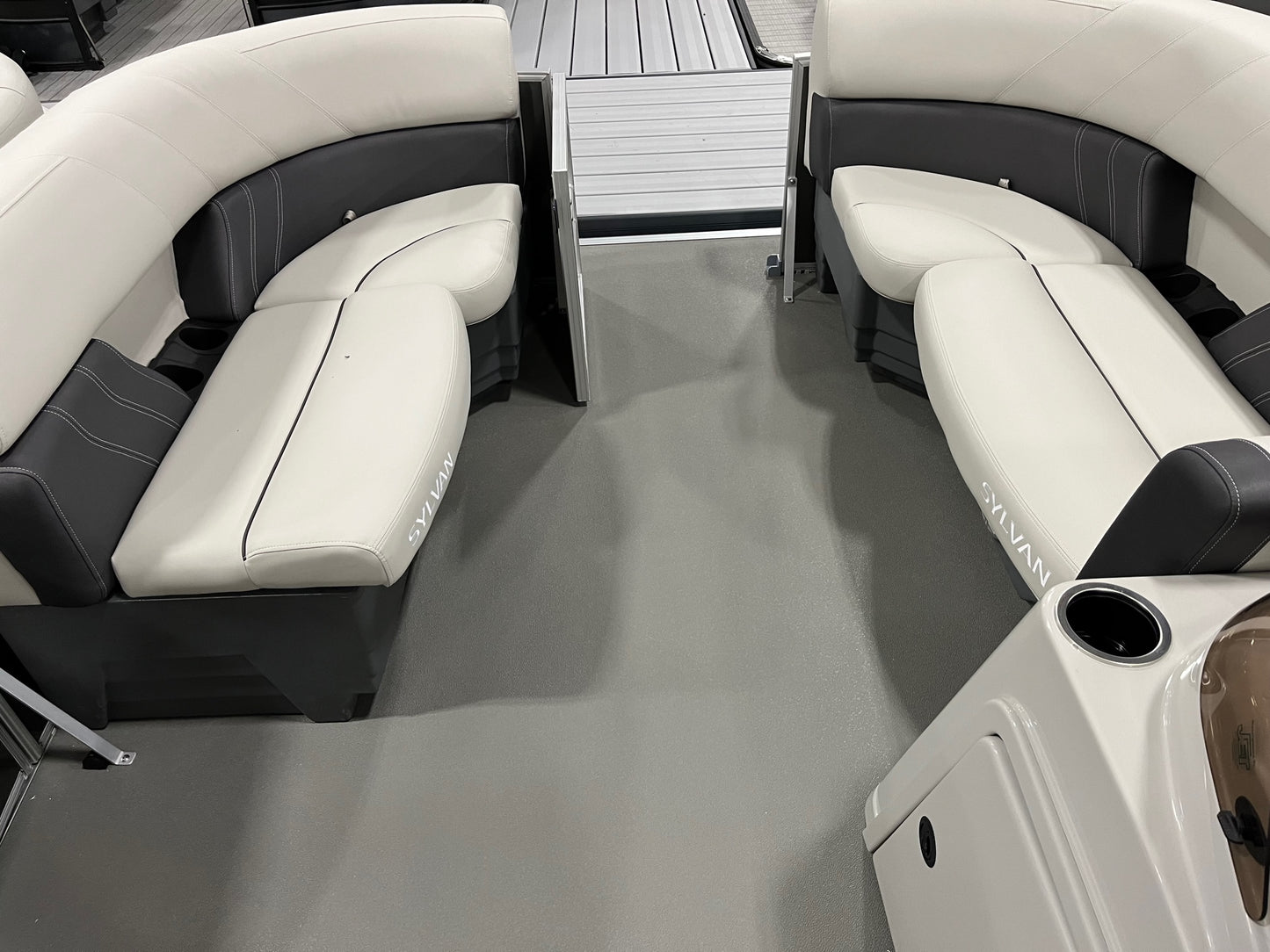 2025 Sylvan 20' Tritoon 820 Mirage CR With Mercury 115 CT